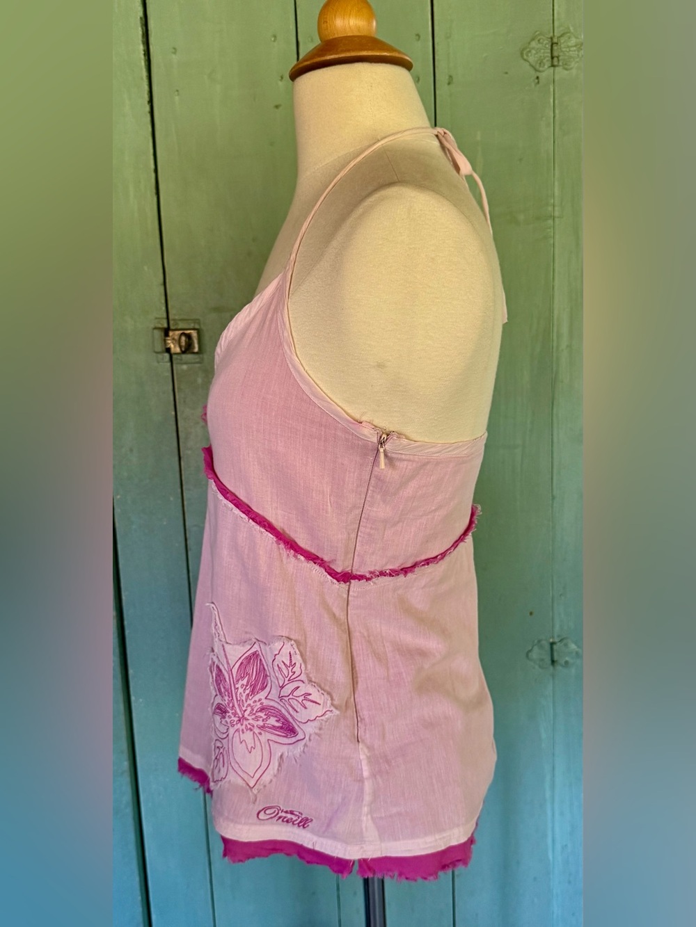 SOLD!! O'Neill Tank Top L Pink Embroidery Patches Floral Boho Halter Beachy L - Picture 11 of 12